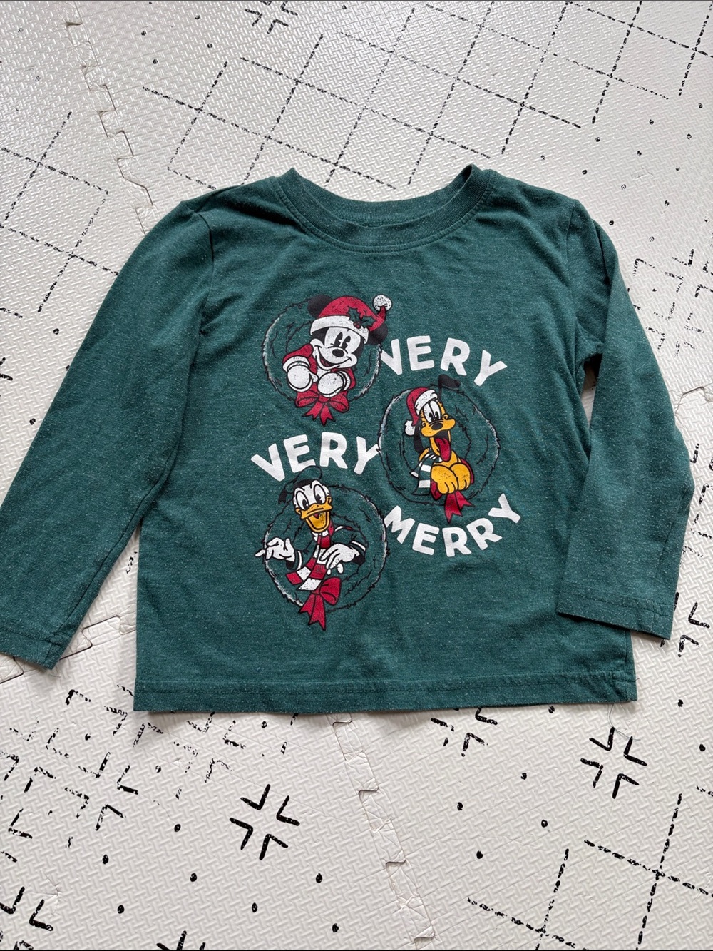 Disney Mickey Mouse Christmas long sleeve